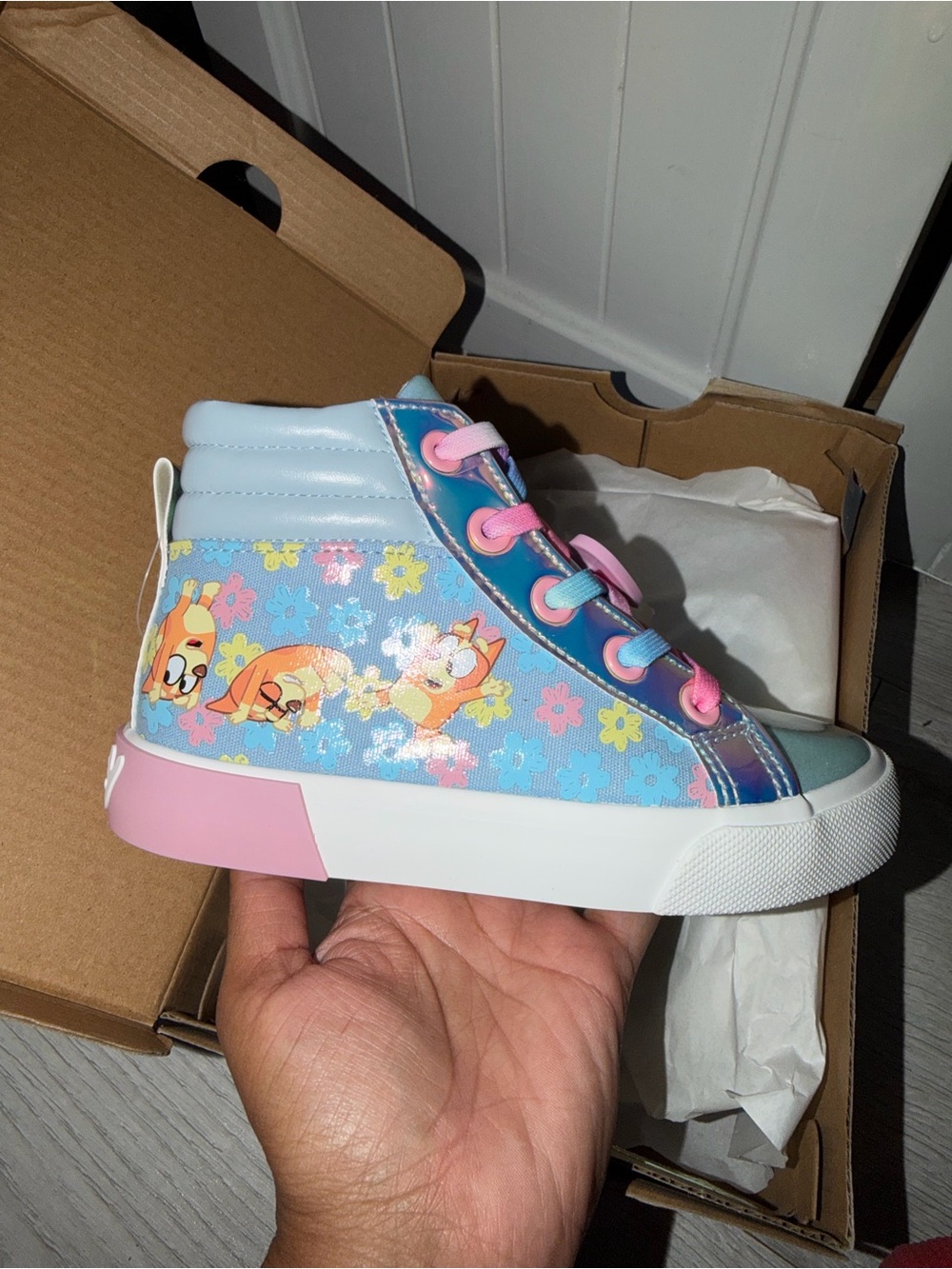Toddler Bluey sneakers - Picture 2 of 4